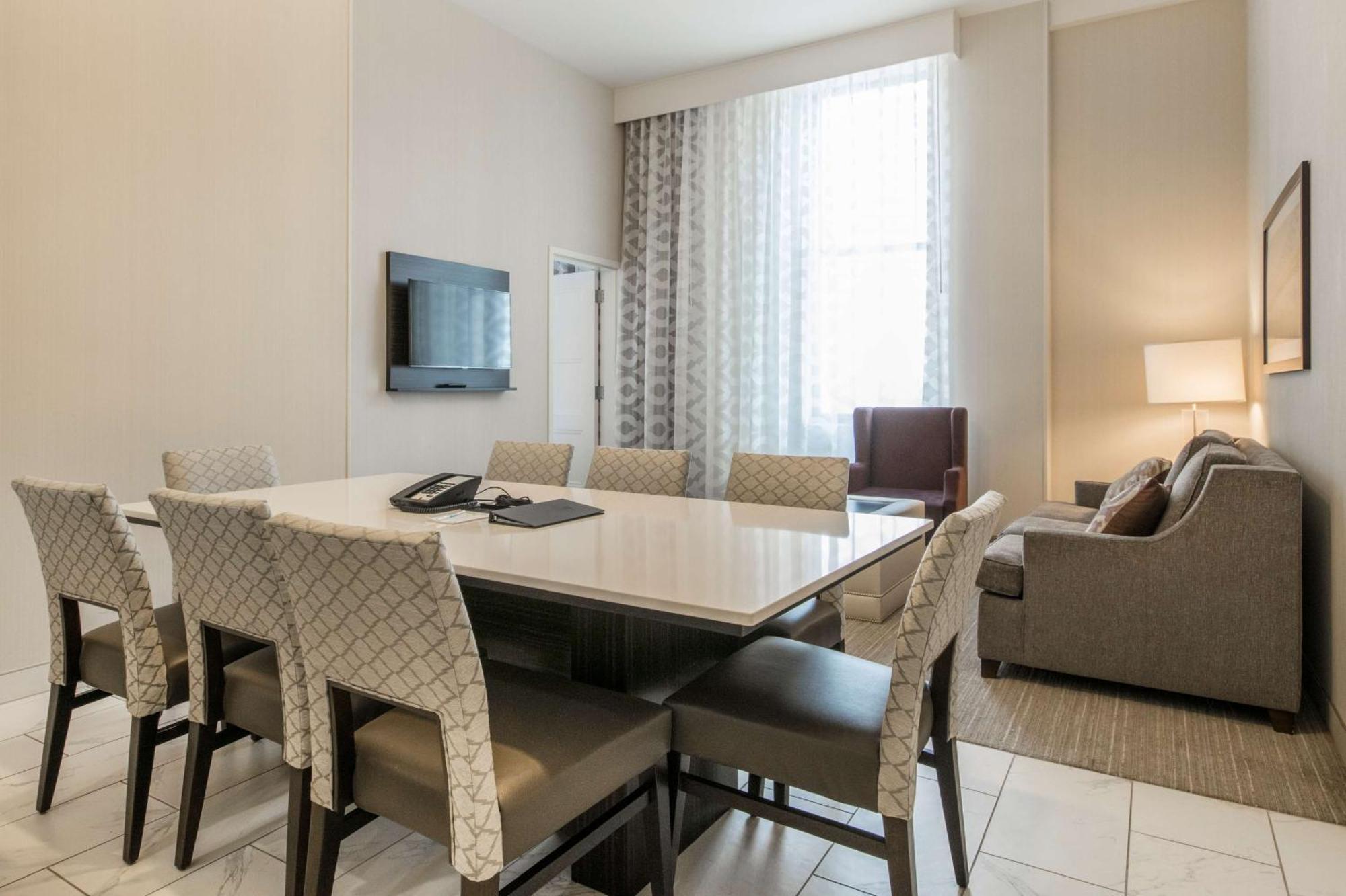 Embassy Suites Louisville Downtown Luaran gambar